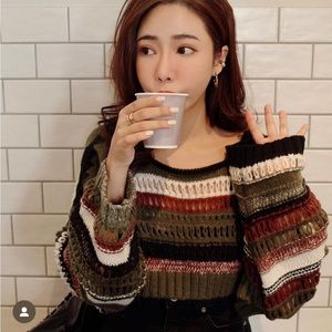 🧶 Color Block Striped Hollow-Out Cropped Sweater – Size S/M 🧶